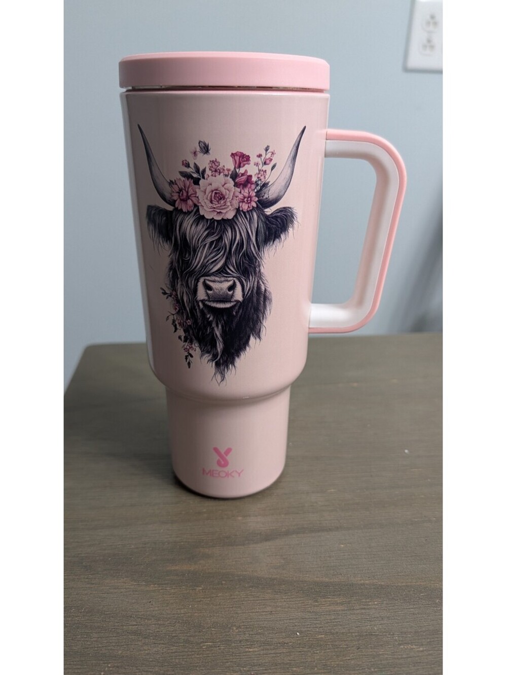 Meoky Pink Travel cup with Floral Highland Cow Design